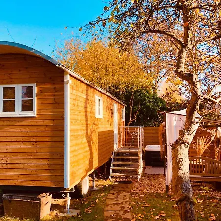 Zirkuswagen Mit Outdoor Whirlpool Und Garten Petershagen-Eggersdorf Экстерьер фото