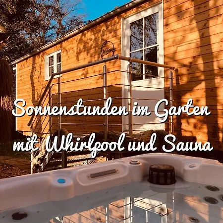 Zirkuswagen Mit Outdoor Whirlpool Und Garten Petershagen-Eggersdorf Экстерьер фото