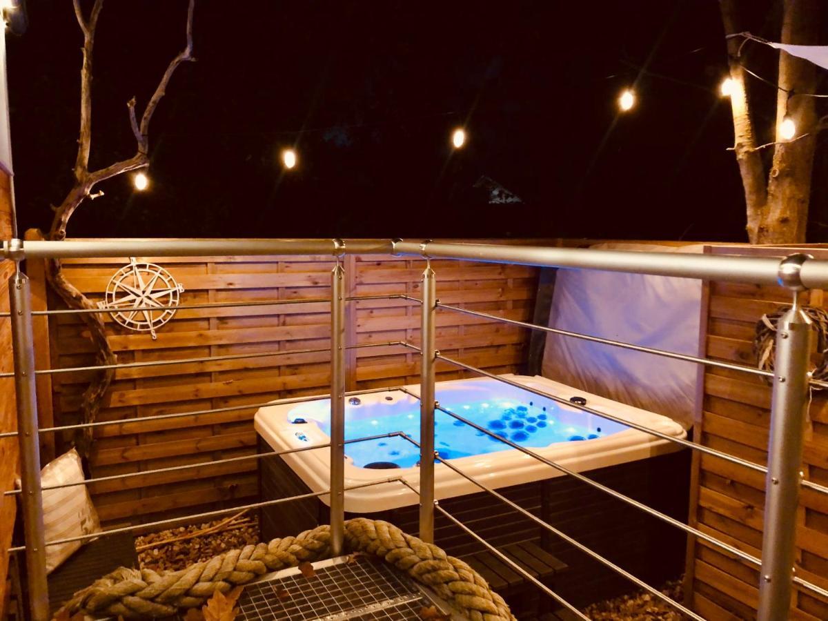 Ferienhaus Zirkuswagen Mit Outdoor Whirlpool Und Garten Petershagen-Eggersdorf