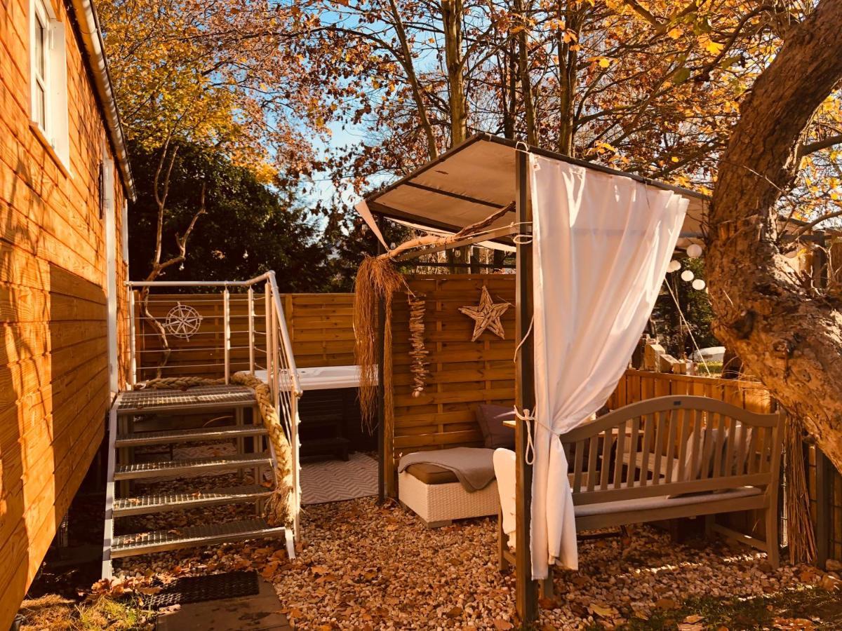 Zirkuswagen Mit Outdoor Whirlpool Und Garten Petershagen-Eggersdorf