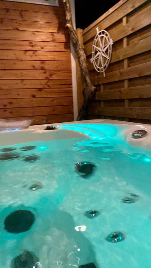 Ferienhaus Zirkuswagen Mit Outdoor Whirlpool Und Garten Petershagen-Eggersdorf